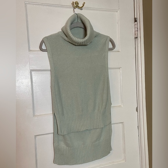 Women's Sleeveless Turtleneck Sweater - Mint Green - Picture 1 of 4